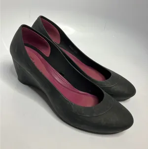 Crocs matte black Lina wedge pumps women's size‎ 9 business casual basics Eva thumbnail 1