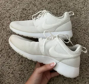Nike White Sneakers thumbnail 1