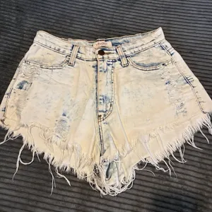 Vibrant Miu Shorts Womens Size S Blue Bleached Denim Jeans Distressed USA Made thumbnail 2