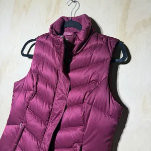 Eddie‎ Bauer Goose Down Puffer Vest Women's Small Pink 550 Fill Quilted Zip thumbnail 4