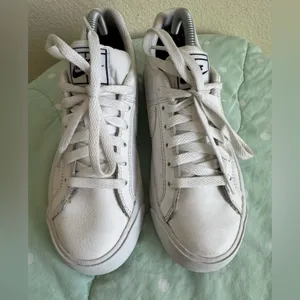 Nike Court Royale AC AO2810-102 White Sneakers Womens size 5.5 thumbnail 2