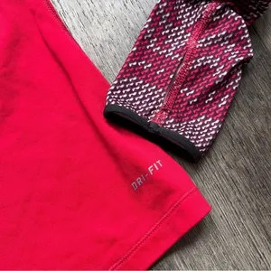 Nike Pro Dri-Fit Long Sleeve 1/2 Zip Pullover Running Top Red Pattern Size Small thumbnail 8