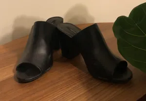 Forever 21 Cute Black Block Heels thumbnail 2