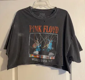 Pink Floyd World Tour '87 Black Cropped Band shirt distressed thumbnail 1