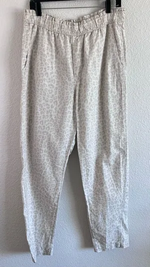 GAP Women's High Waisted Pull On‎ Paper Bag Leopard Print Pants thumbnail 1