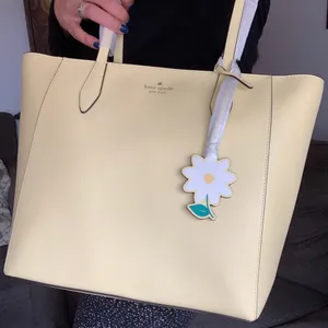 Authentic KATE SPADE Saffiano leather zip top Tote/Flower charm thumbnail 13