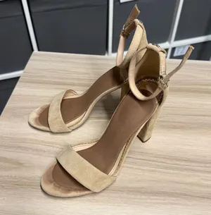 Sam Edelman Odila Elegant Tan Women's Chunky Block Heel Strappy Sandals thumbnail 1