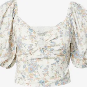 Abercrombie and Fitch Floral Puff Sleeve Crop Top Size XS thumbnail 3