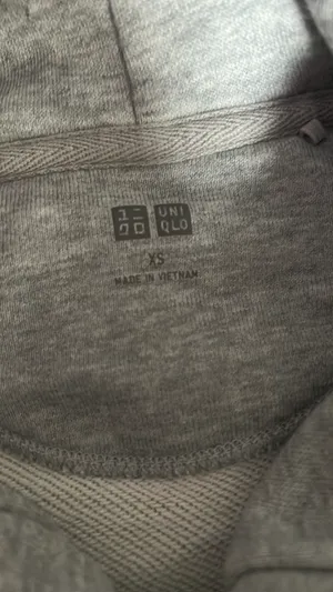 Uniqlo Oversized Hoodie thumbnail 2