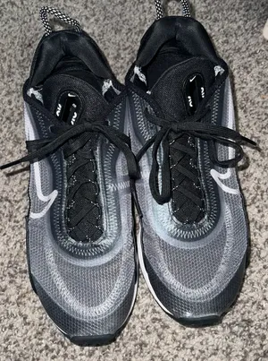 Air Max 2090 Shoes Women’s 8.5 thumbnail 4