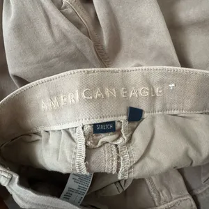 American Eagle Outfitters High-Waist Wide-Leg Jeans in Taupe thumbnail 4