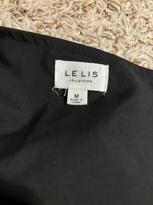 Le lis Black satin mini skirt thumbnail 4