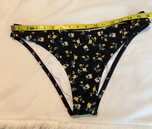 Shade & Shore Yellowish gold Floral Black 2 Piece Bikini 36C Large Bottoms thumbnail 7