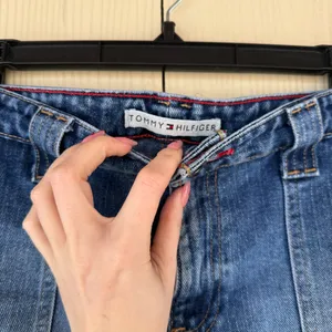 Vintage Tommy Hilfiger Medium Wash Denim Shorts thumbnail 3