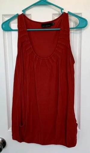 The Limited Women's Size Small Red Scoop‎ Pleated Neck Tank thumbnail 1
