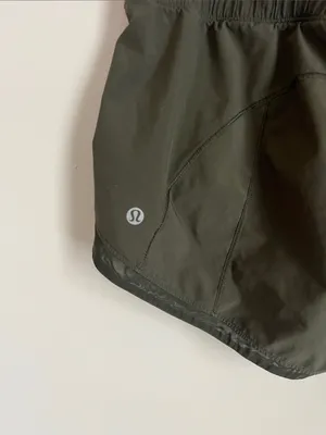 Lululemon Women's Athletic‎ Shorts Track Running Size 6 Forest Green thumbnail 5