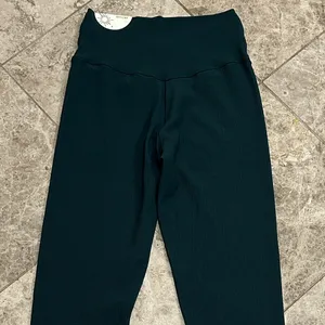 OFFLINE by Aerie Real Me Waffle High Waisted Crossover Legging Green NEW Medium thumbnail 8