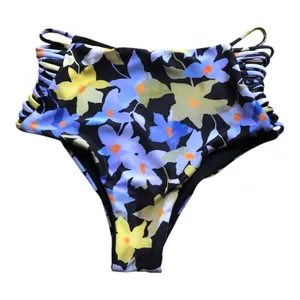L*Space Monica Wise Harrington Floral Bitsy Bikini Bottom Women’s Small NWT thumbnail 1