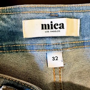 Mica Denim Wide Leg Crop Jeans Size‎ 32 Fits 12-14 Inseam 25" Stretch Pockets thumbnail 3