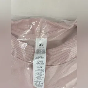 ALO Yoga NWT Accolade Crew Neck Pullover Sweatshirt Pink Quartz Size S SOLD OUT thumbnail 9