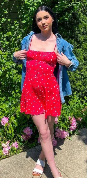 Dress thumbnail 2