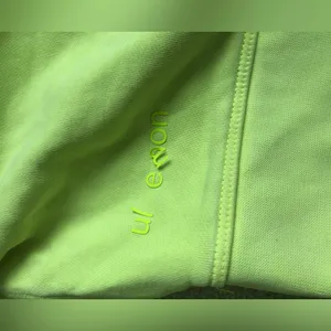 Lululemon cropped sweatshirt - yellow - size 8 thumbnail 4