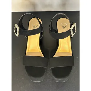 Windsor Black Dazzling Grace Faux Pearl Platform Heels Size 6 thumbnail 4