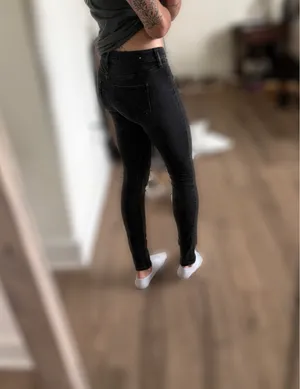 Hollister Low-Rise Super Skinny Jeans thumbnail 4