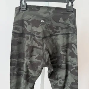 Lululemon sz 4 Align High Rise Leggings 21 Camo Heritage 365‎ Deep Coal Multi thumbnail 7