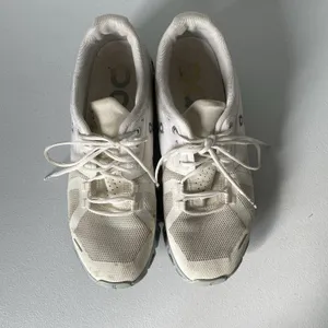 On Running Cloud 5 Athletic Shoes Supportive White Blue Women's Size 9.5 thumbnail 7
