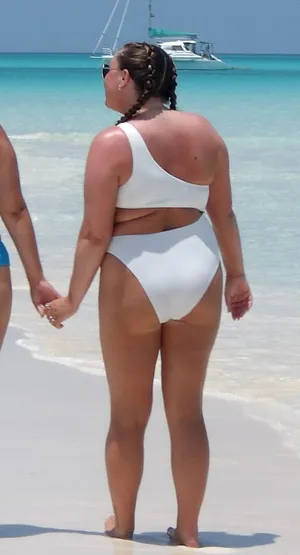 Mono b One-Shoulder Cutout One-Piece Swimsuit. White. Size: Large. thumbnail 1
