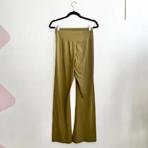 Sunzel Green Crossover Flare Leggings Yoga Activewear‎ Athleisure Pilates XL thumbnail 2