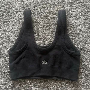 ALO Yoga Black Seamless Scoop-Back Sports Bra thumbnail 1