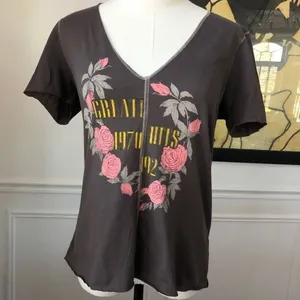 NWOT Project Social T PST Vneck TShirt Indie Sleaze M thumbnail 2
