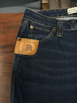 Wrangler Riggs Workwear Womens Strong 5 Pocket Boot Cut Jeans Size 6x32 thumbnail 2