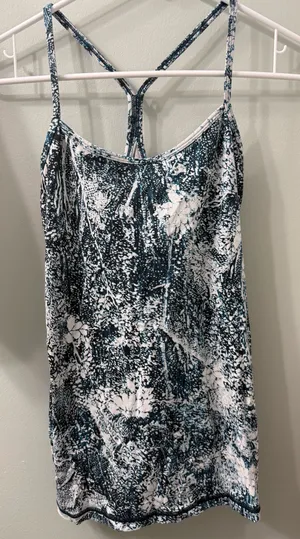 Lululemon Tank thumbnail 1