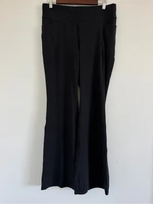 Halara UltraSculpt Flare Leggings XL Black Mid Rise Tummy Control Pockets NWT thumbnail 2