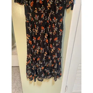 Ember Women's Size Medium Midi Dress Black Orange Floral V-Neck Short Sleeve thumbnail 3