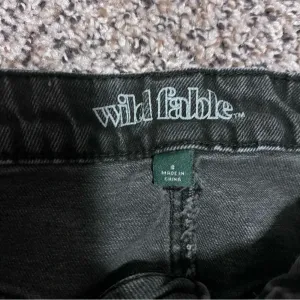Wild Fable Women's Size 8 w27 Black Denim Raw Hem Jean Skirt‎ thumbnail 2