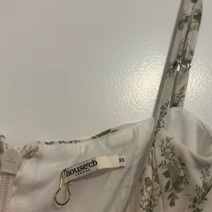 House of CB Christiana Garden Print Mini Dress thumbnail 3