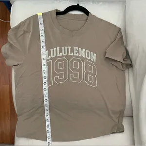 Lululemon Relaxed Fit Cotton Jersey T-Shirt Top Beige Tan 1998 Graphic Tee thumbnail 5