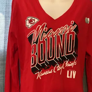 Ladies Size Large Kansas City Chiefs long sleeve Shirt NFL thumbnail 3