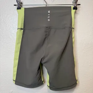 Wilo The Label 6” Racer Bike Shorts Olive and Lime Size XS Luxury Workout Gym thumbnail 4