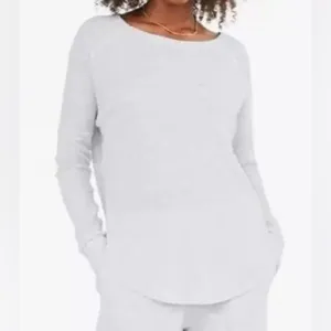 Aritzia TNA Alder Waffle Knit Thermal Long Sleeve Top Cream Relaxed Fit Sz Small thumbnail 5