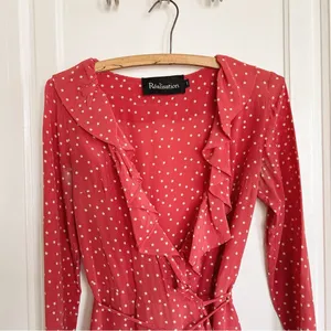 Realisation Par • The Alexandra wrap silk mini dress Red Star print ruffled thumbnail 5