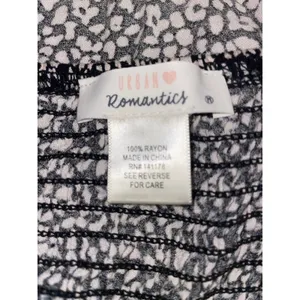 Urban Romantics Y2k Black White Leopard Print Ruched Keyhole Crop Top Medium thumbnail 3