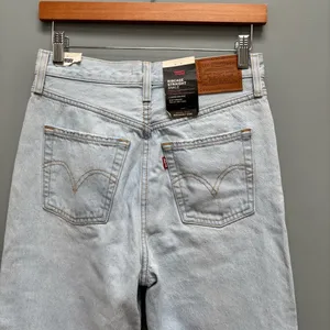 Levi’s Ribcage Straight Ankle Distressed Light Wash Jeans 26 thumbnail 8