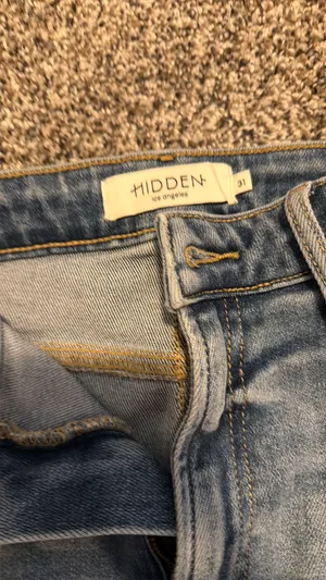 Hidden Jeans Happi Flare High Rise Size 31 thumbnail 2