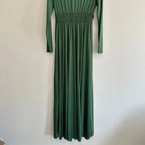 Baltic Born Ariana Green V-Neck‎ Long Sleeve Ruched Maxi Dress Bump Friendly thumbnail 7