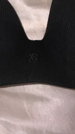 Victoria's Secret Wireless Bra T-Shirt Lightly Lined thumbnail 2